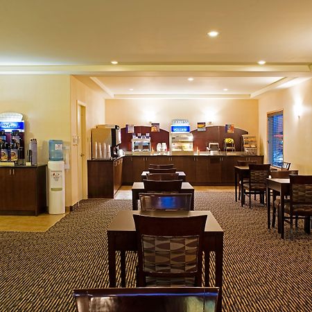 Holiday Inn Express & Suites-Regina-South By Ihg Exteriér fotografie